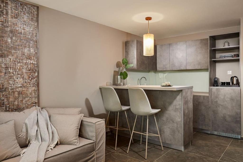 Cw Athens Riviera Suite Экстерьер фото