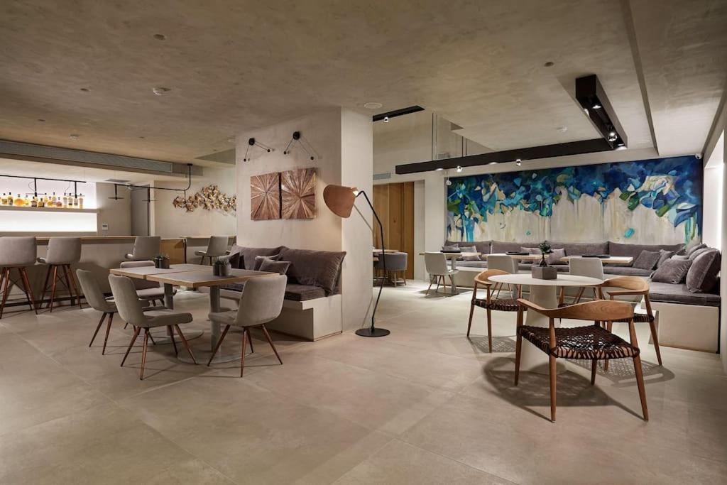 Cw Athens Riviera Suite Экстерьер фото
